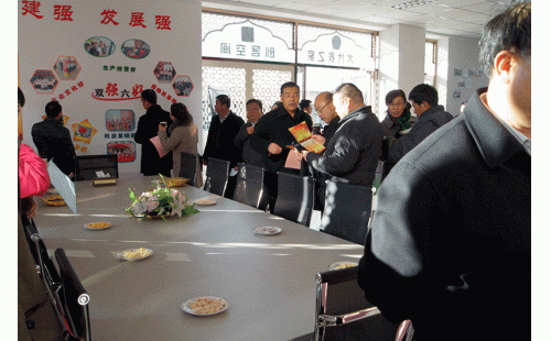 自治區(qū)、銀川市人大代表及金鳳區(qū)各級領(lǐng)導(dǎo)來我公司進行視察調(diào)研活動