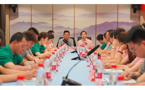 錨定目標(biāo)再出發(fā)——公司召開2025年中復(fù)盤總結(jié)會議